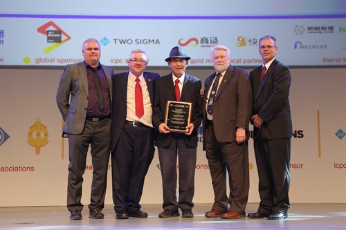 clip_image007.jpg //pkunews.porn-91.com/xwzh/attachement/jpg/site2/20180418/484d7eb258891c413ee73a.jpg